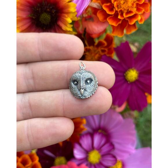 Sterling Silver Barn Owl Face Charm - Picture 3 of 5